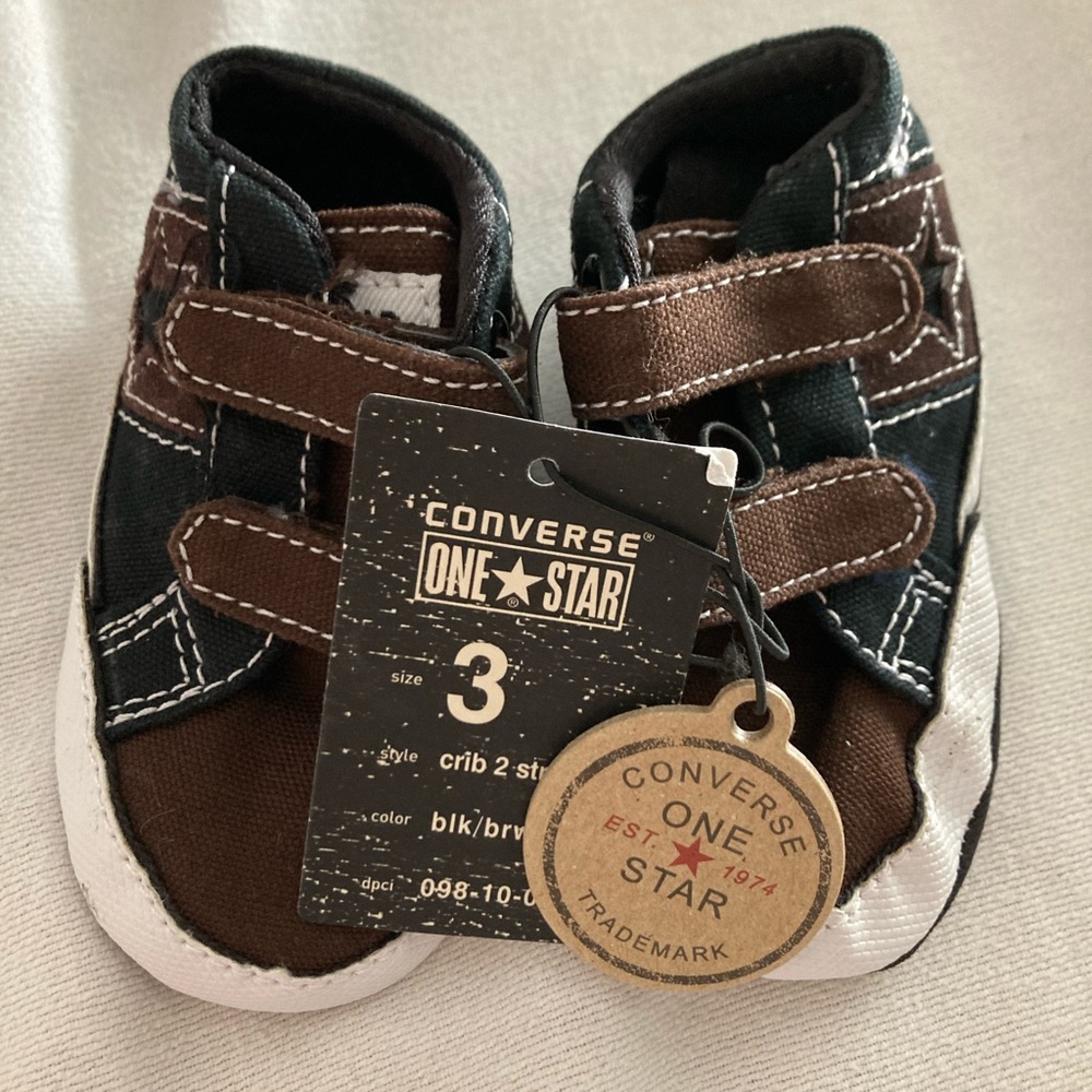New Baby Converse shoes size 3